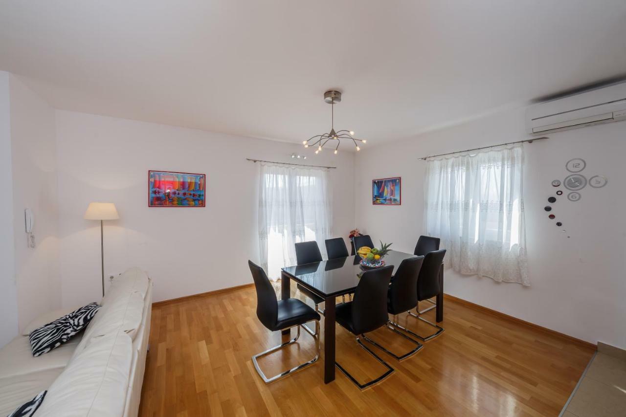 Apartments Selak Спліт Екстер'єр фото