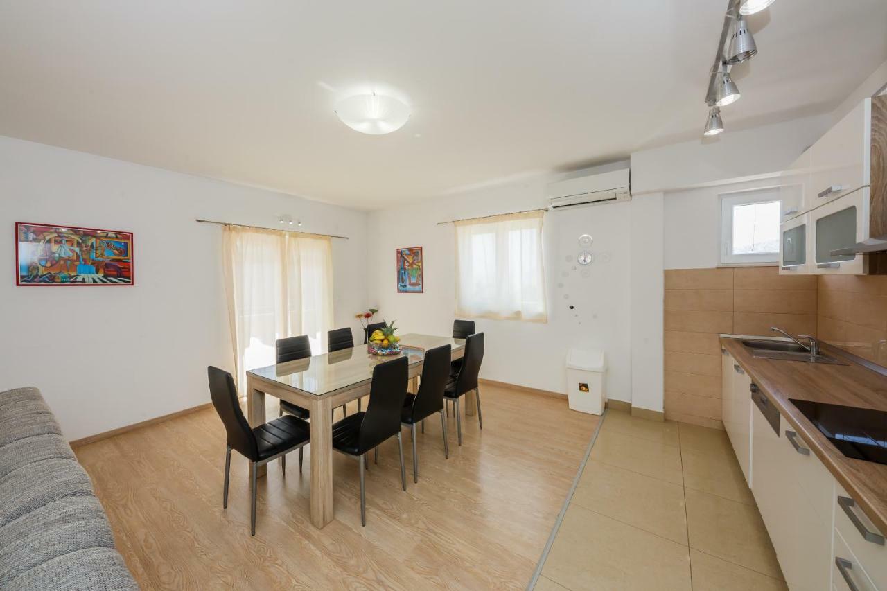 Apartments Selak Спліт Екстер'єр фото