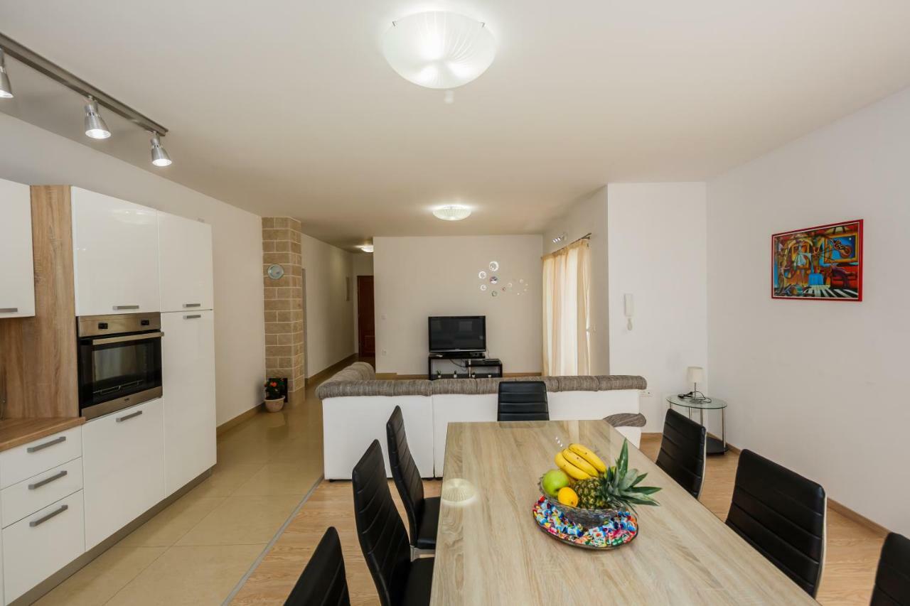 Apartments Selak Спліт Екстер'єр фото